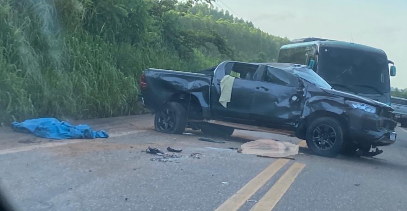 Colisão traseira deixa uma pessoa morta na BR 010 entre as cidades de