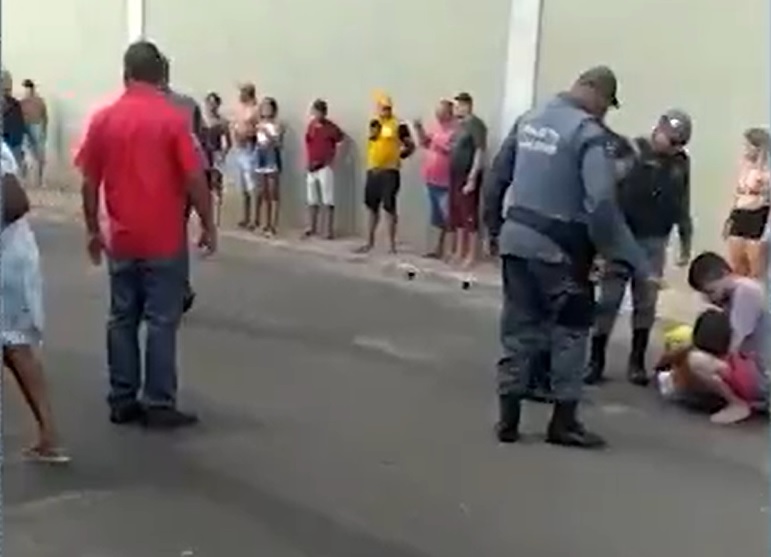 Homem ataca vizinhas com facão e deixa três mulheres feridas em Caxias ...