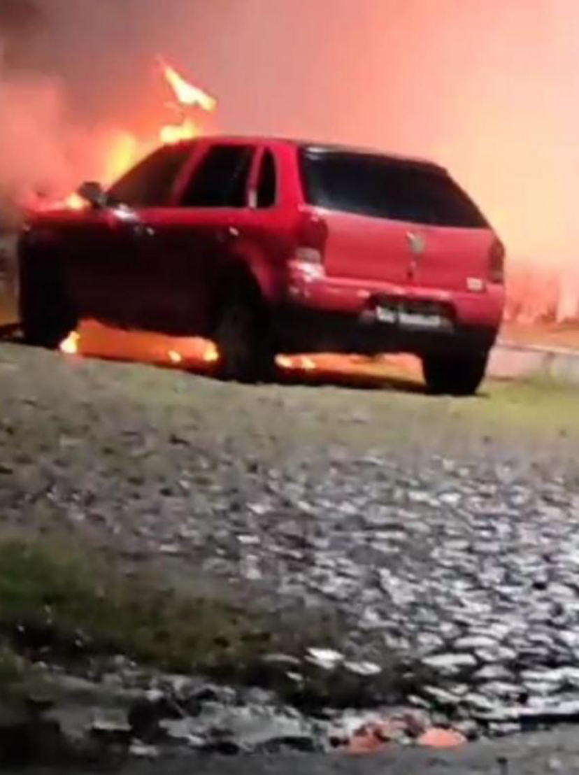 Motociclista Morre E Carro Envolvido Em Acidente Incendiado No Piau