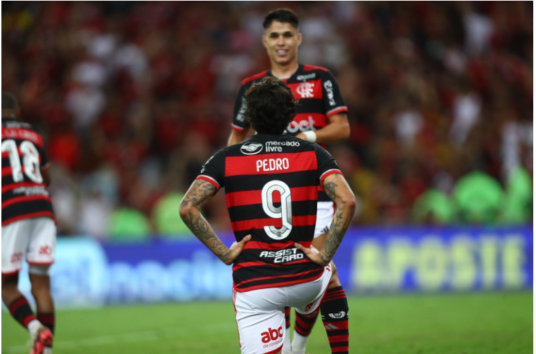 Flamengo vence o Palmeiras e larga na frente nas oitavas da Copa do ...