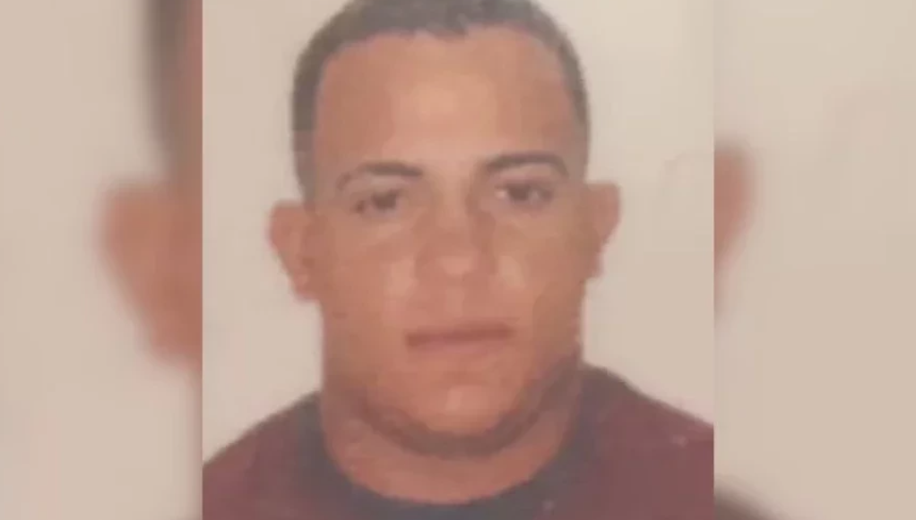 Jovem é executado dentro de carro após marcar encontro pela internet