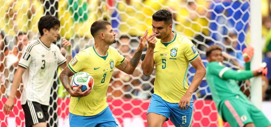 Brasil vira sobre o Japão e garante vaga nas oitavas da Copa do Mundo