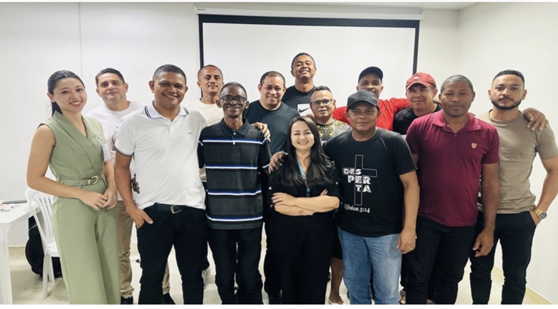 Governo promove capacitação para fortalecer atuação de auxiliares de transporte no Hospital Dr. Carlos Macieira